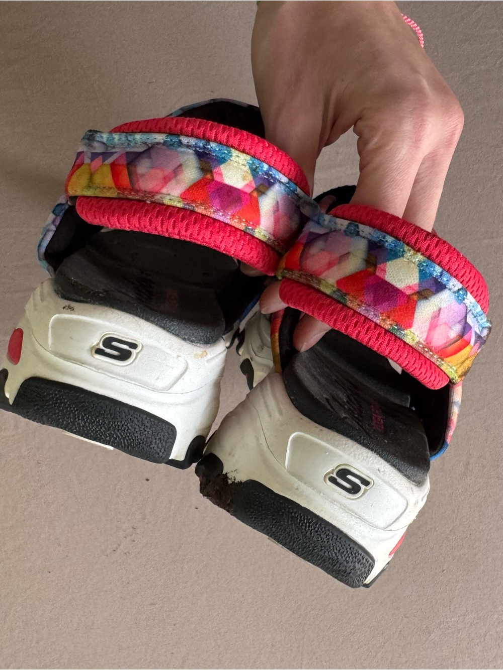 Y2K Skechers multi-colored geometric D'Lites sandals - Picture 6 of 7